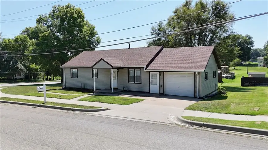 404 6th Street S, Savannah, MO 64485 - #2