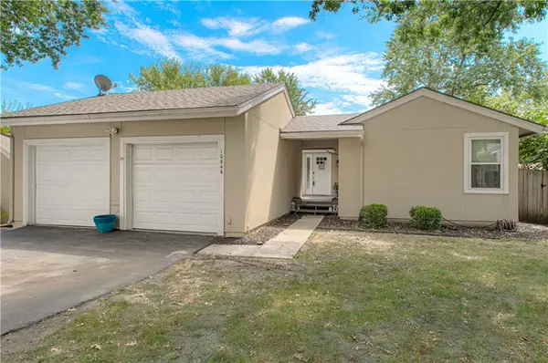 10846 Bradshaw Street, Overland Park, KS 66210