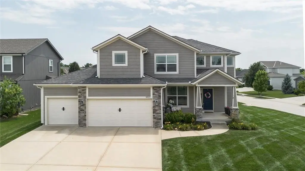 18523 W 193rd Terrace, Spring Hill, KS 66083 - #1