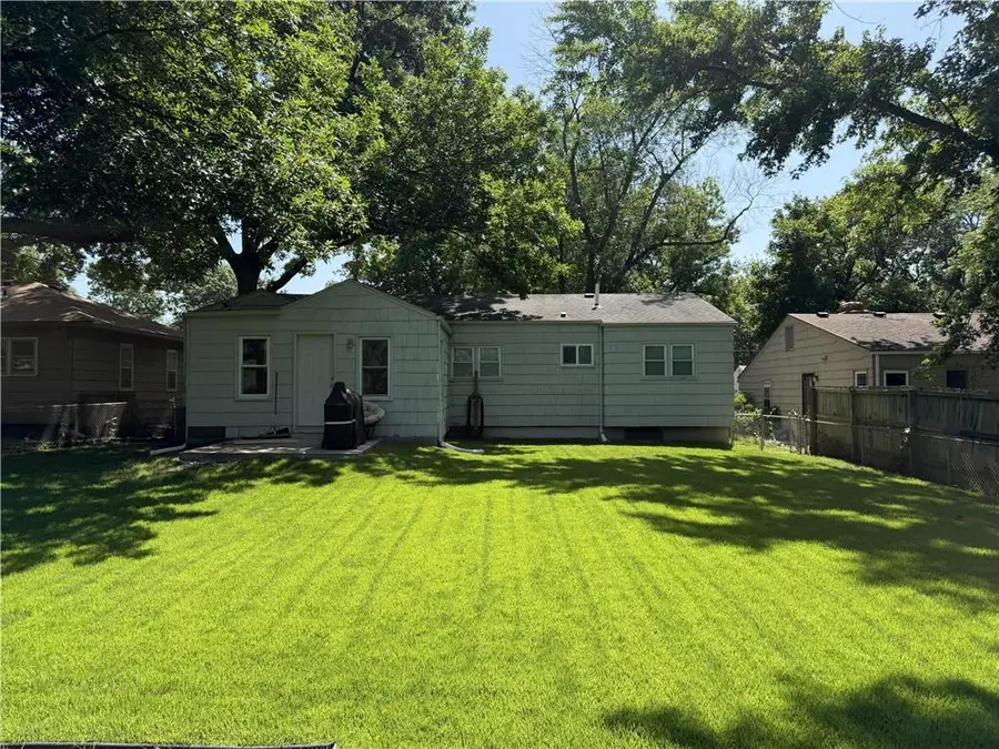 8352 Locust Street, Kansas City, MO 64131 - #3