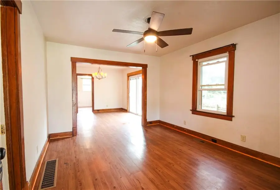 227 S Ash Avenue, Independence, MO 64053 - #2
