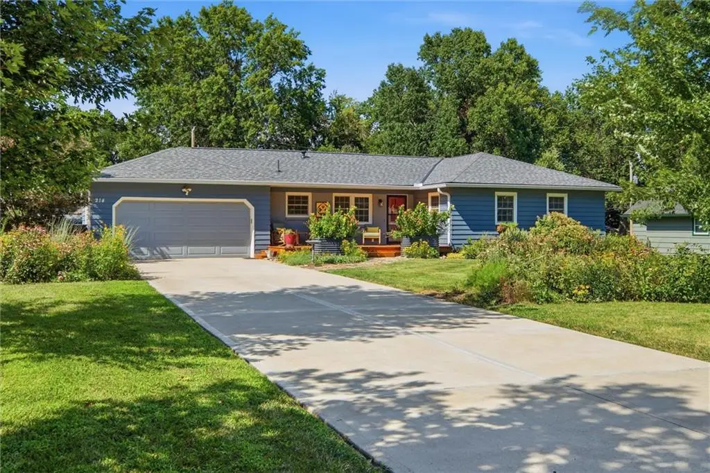 214 W 114th Street, Kansas City, MO 64114 - #1