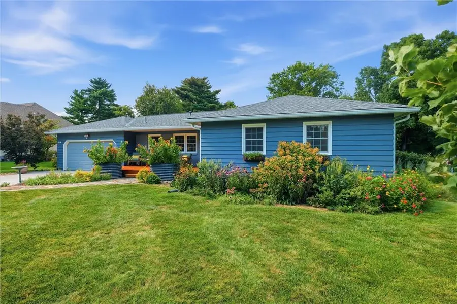 214 W 114th Street, Kansas City, MO 64114 - #3