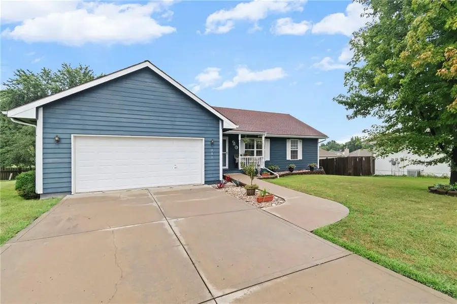 206 E 22nd Terrace, Kearney, MO 64060 - #2
