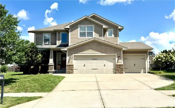 409 SW Webster Drive, Blue Springs, MO 64014