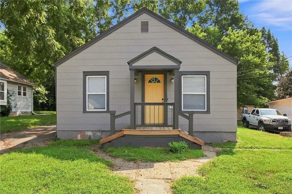1125 S Dodgion Avenue, Independence, MO 64050 - #1