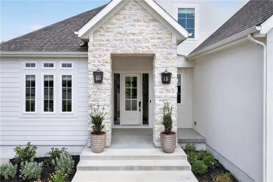 15410 W 166th Terrace, Olathe, KS 66062 - #3