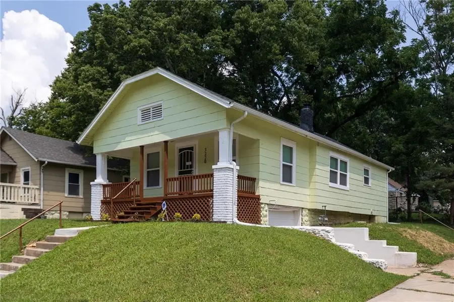 3220 E 68th Street, Kansas City, MO 64132 - #2