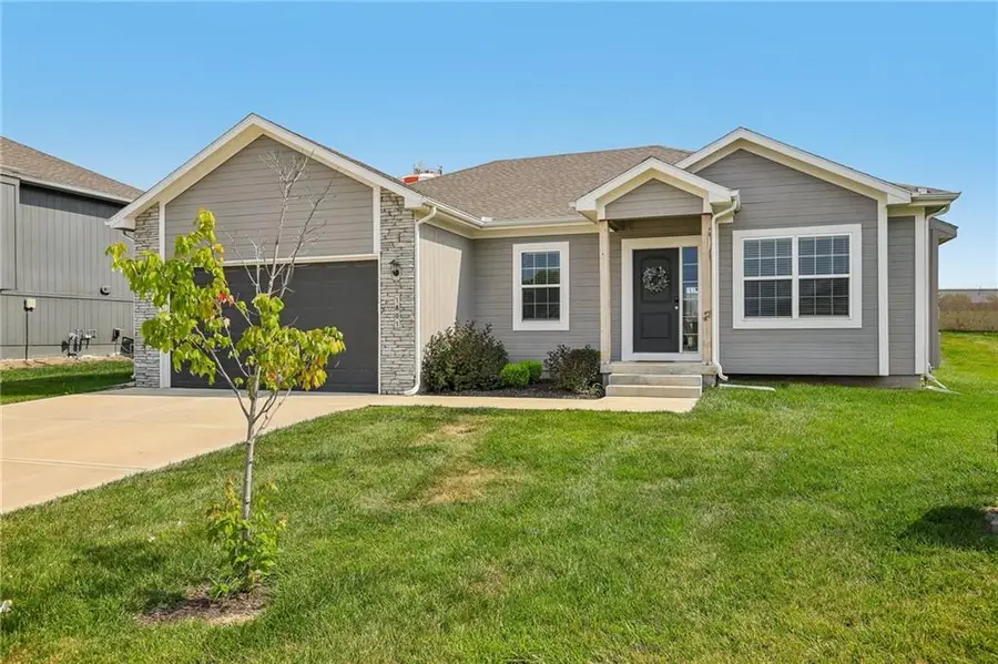 1801 NW Hilltop Court, Grain Valley, MO 64029 - #3