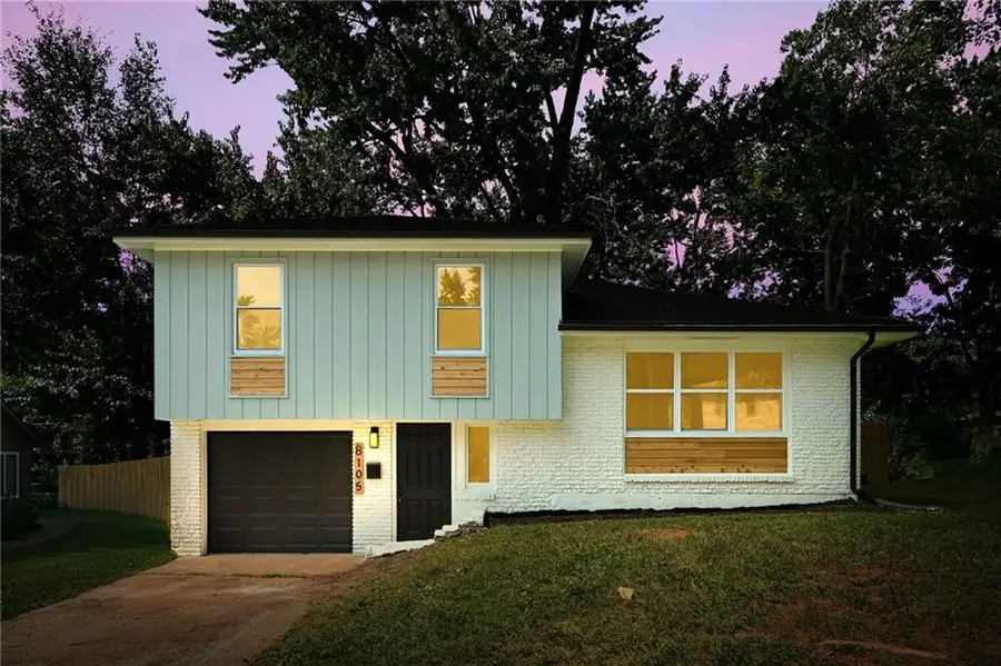 8105 E 91st Street, Kansas City, MO 64138 - #2