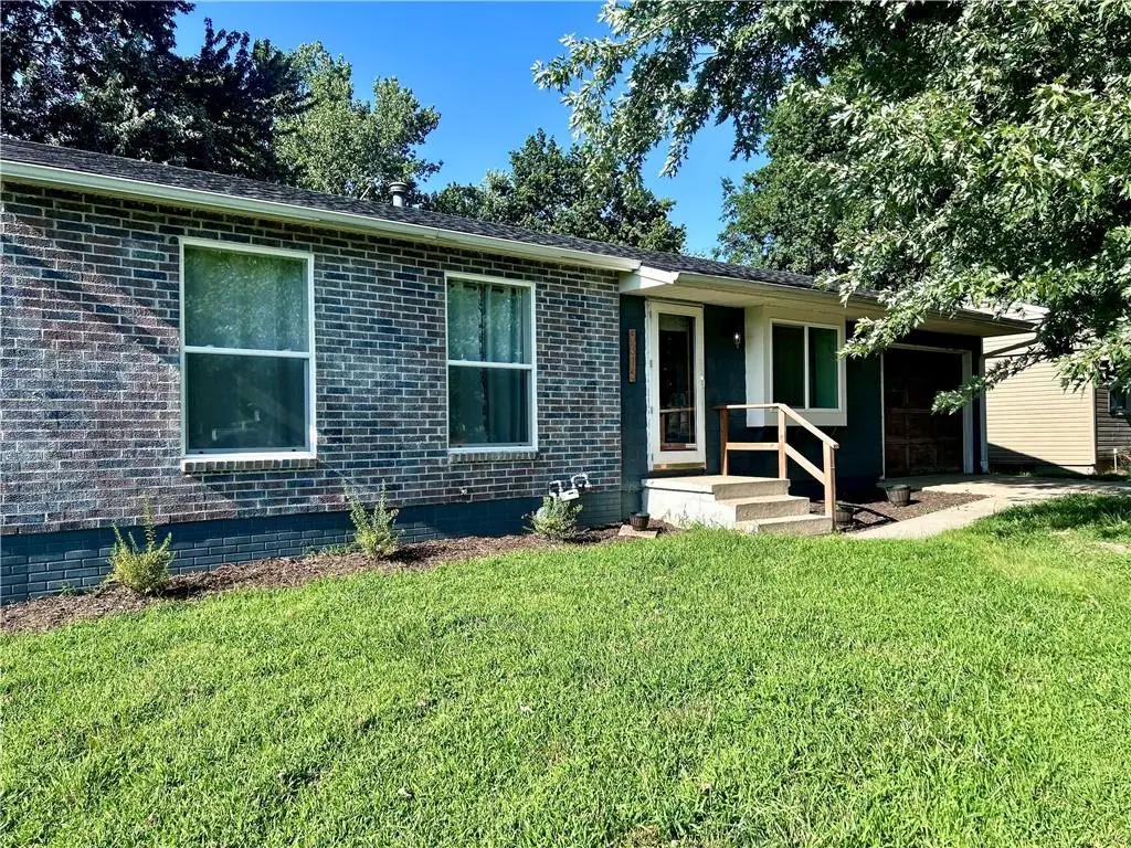 5315 University Avenue, Saint Joseph, MO 64503 - #1