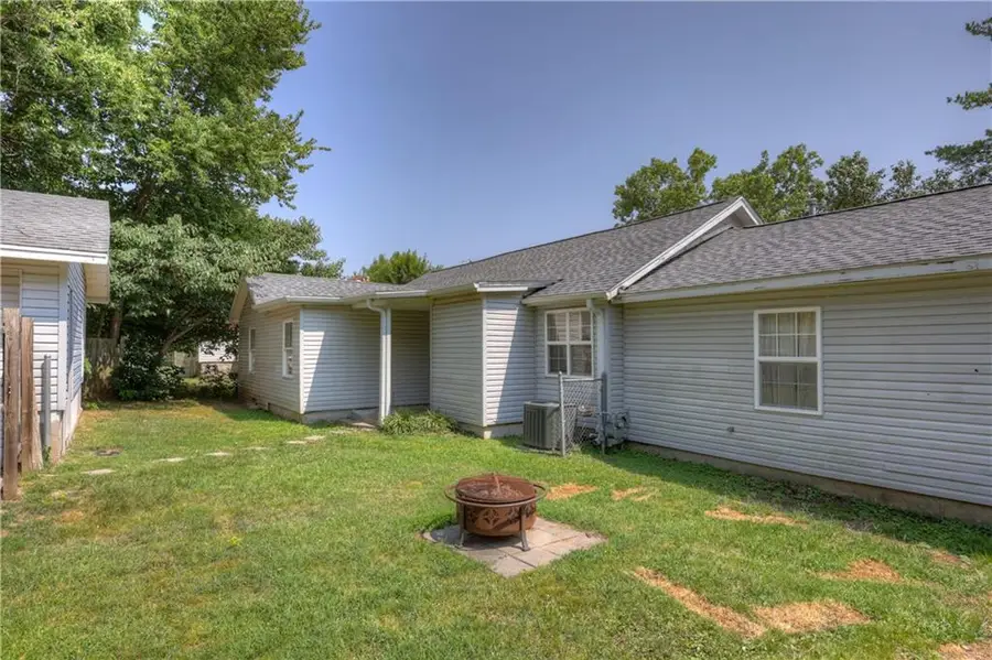 504 E 6th Street, Baxter Springs, KS 66713 - #3