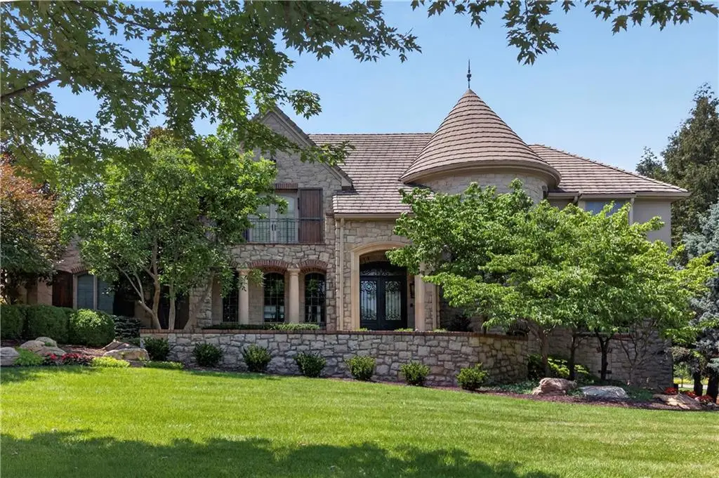 13908 Howe Drive, Leawood, KS 66224 - #1