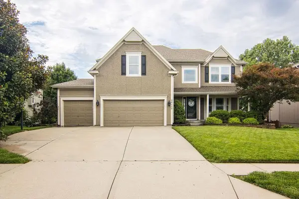 24115 W 79th Terrace, Lenexa, KS 66227