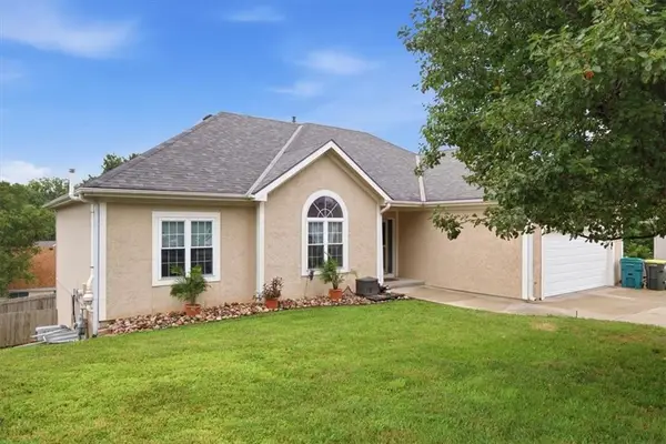 413 Hillbrook Court, Lansing, KS 66043