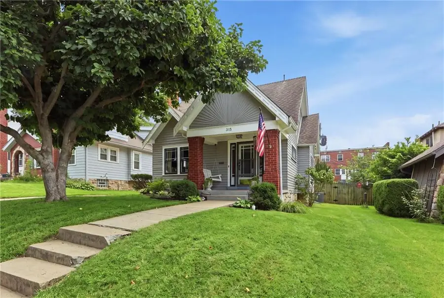 315 E 70th Terrace, Kansas City, MO 64113 - #2