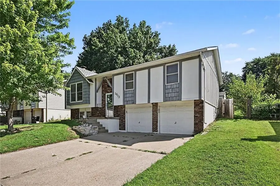 1613 N Glen Ellyn Street, Independence, MO 64056 - #2
