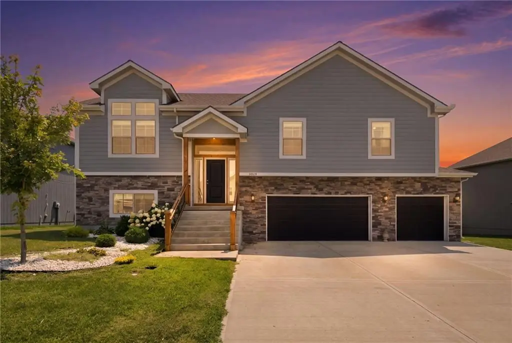 16029 Craig Street, Basehor, KS 66007 - #1