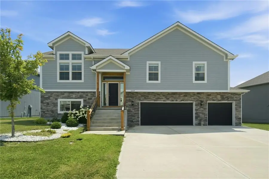 16029 Craig Street, Basehor, KS 66007 - #2