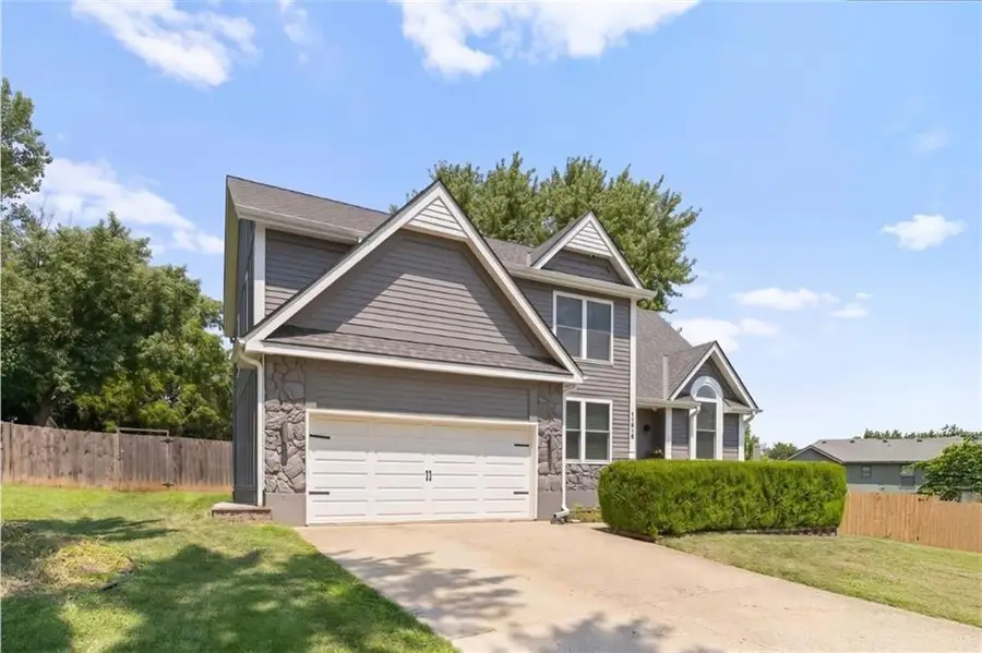 11515 S Lennox Street, Olathe, KS 66061 - #2
