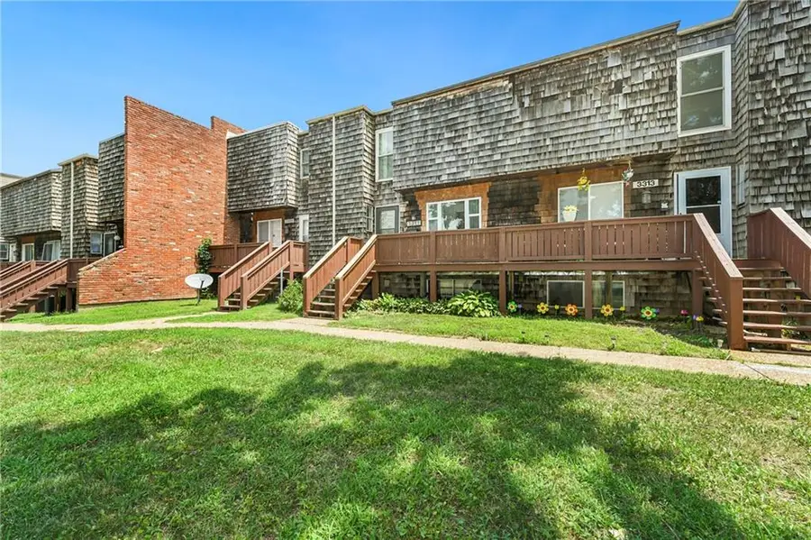3311 Bridge Manor Drive, Kansas City, MO 64137 - #2