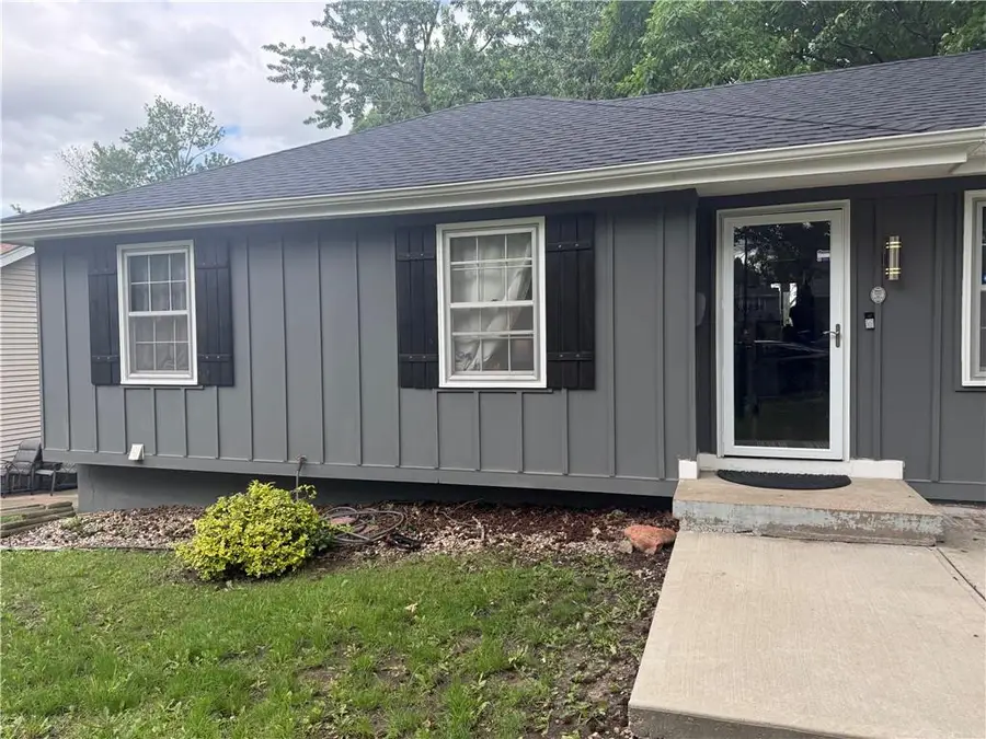 8513 Arlington Avenue, Raytown, MO 64133 - #3