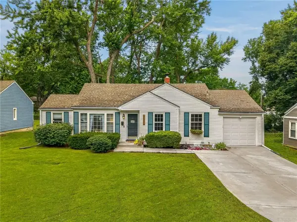 8326 Madison Avenue, Kansas City, MO 64114