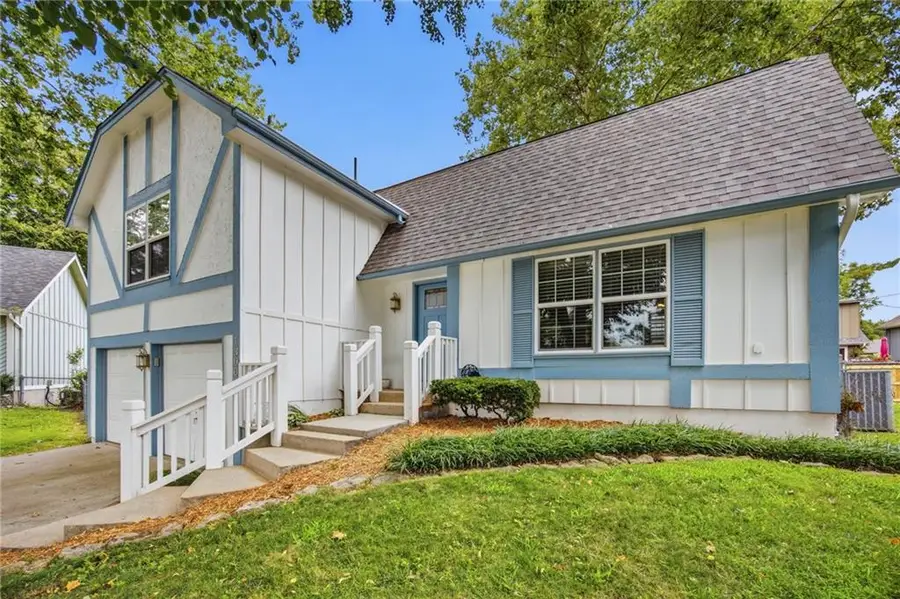 1300 S Apache Court, Olathe, KS 66062 - #3