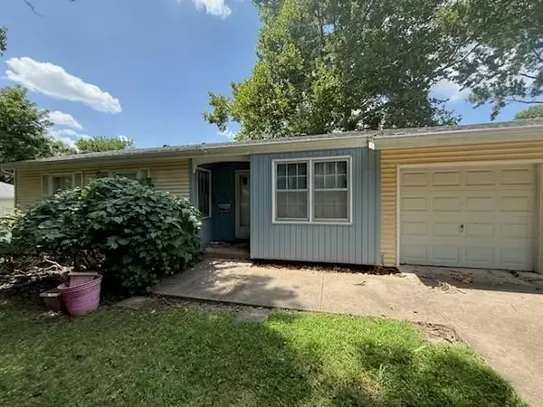8718 Riley Street, Overland Park, KS 66212