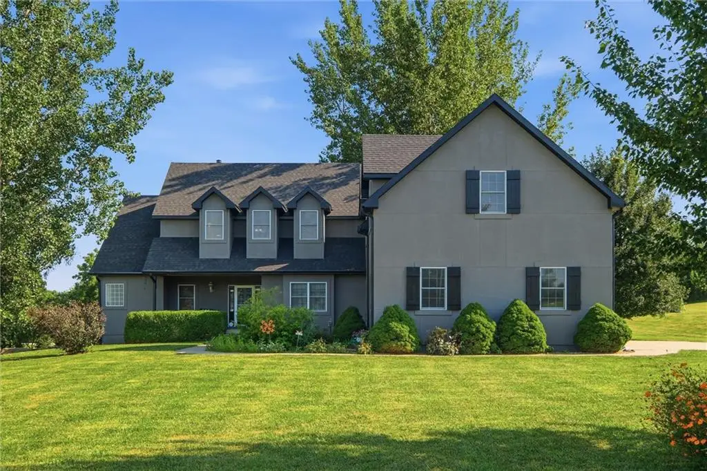 17891 Highview Road, Tonganoxie, KS 66086 - #1
