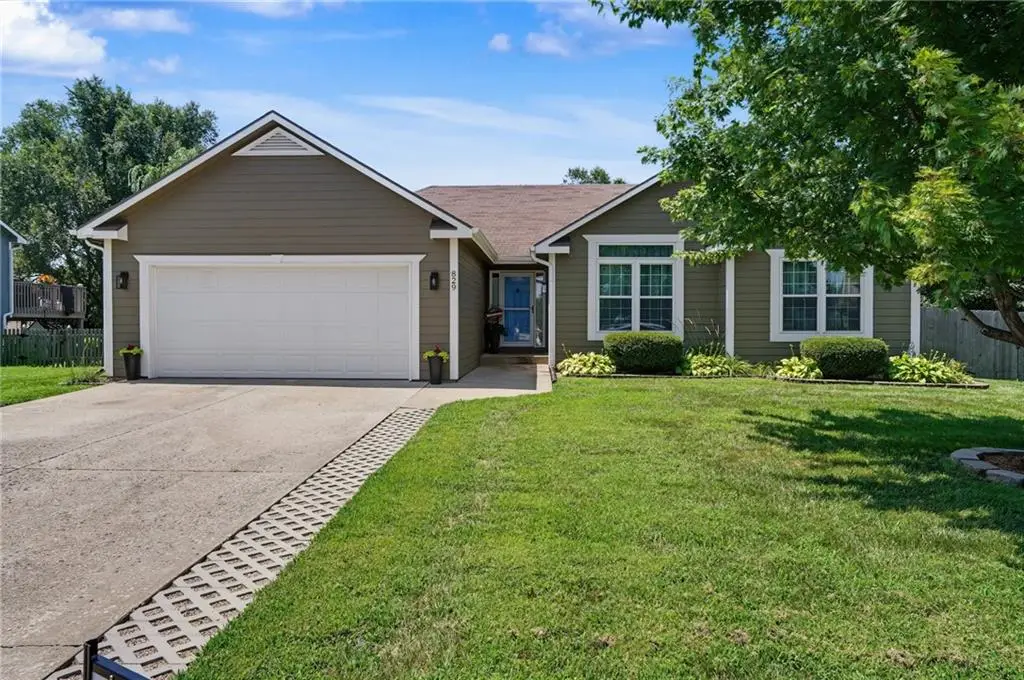 829 E 12th Street, Eudora, KS 66025 - #1