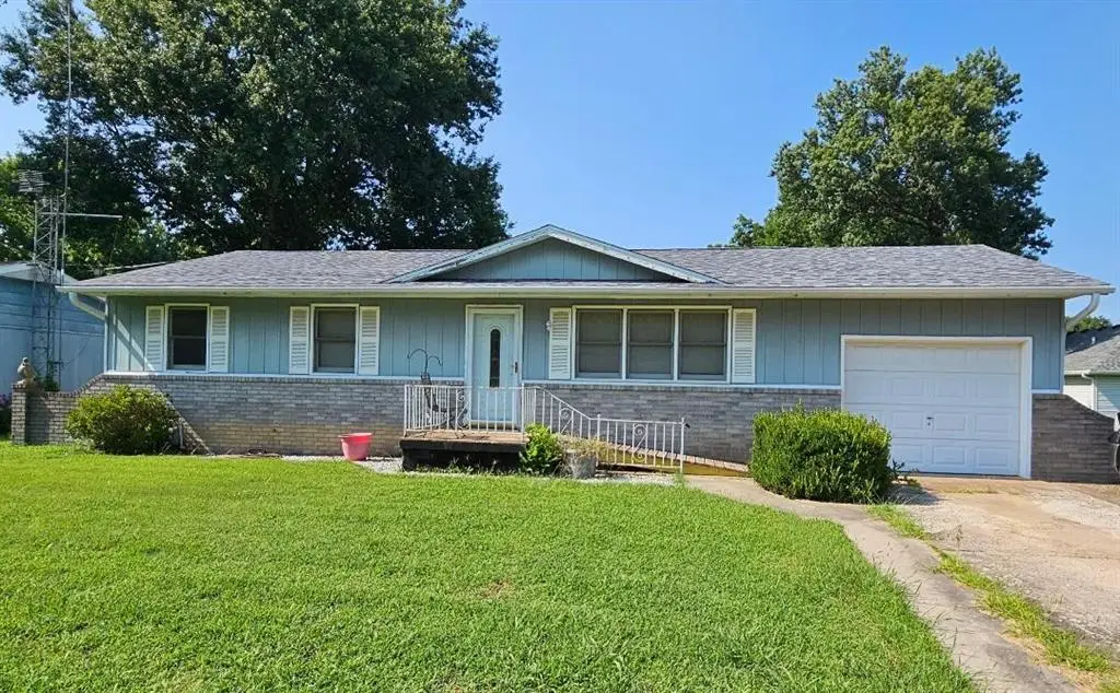 708 E Orange Street, Girard, KS 66743 - #1
