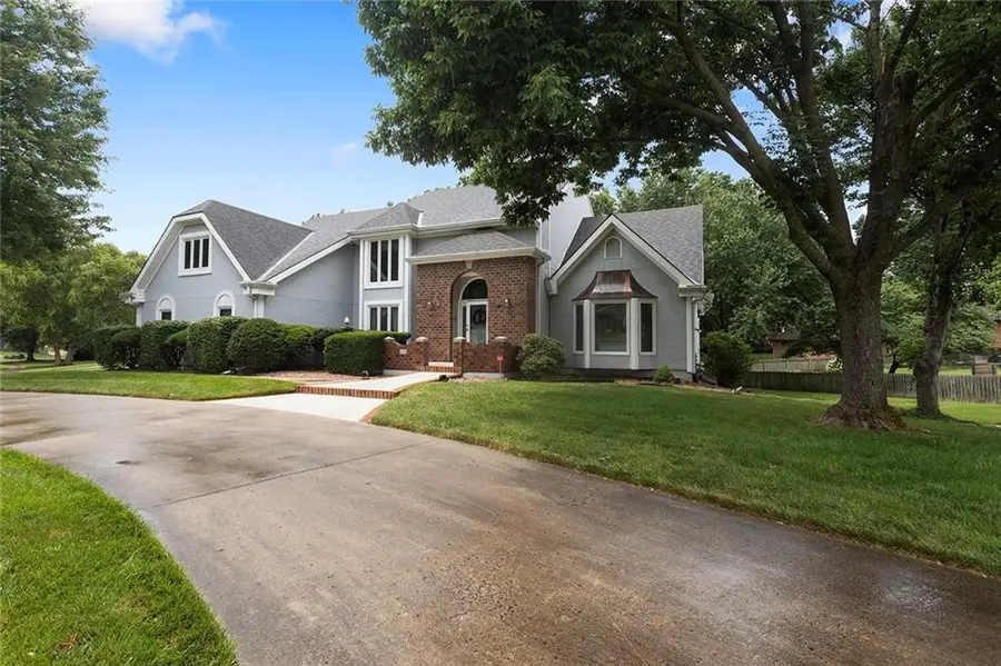 6914 N Bellefontaine Avenue, Gladstone, MO 64119 - #3