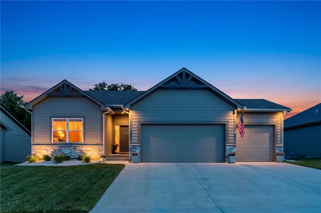2310 NW Rymeg Drive, Grain Valley, MO 64029 - #1