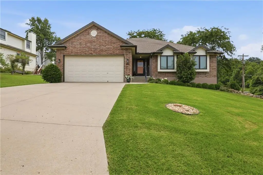 3323 S Prescott Avenue, Blue Springs, MO 64015 - #1