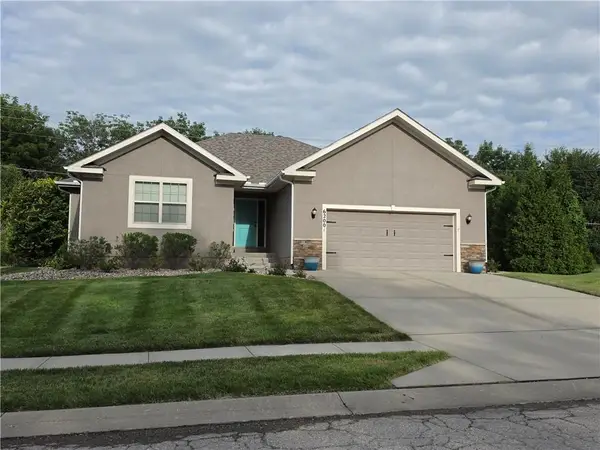 6200 Green Hills Lane, Kansas City, MO 64151