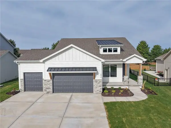 1608 SW Arbor Park Drive, Lee's Summit, MO 64082