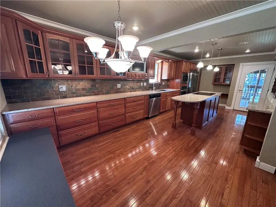 1613 SW 20th Street, Blue Springs, MO 64015 - #2