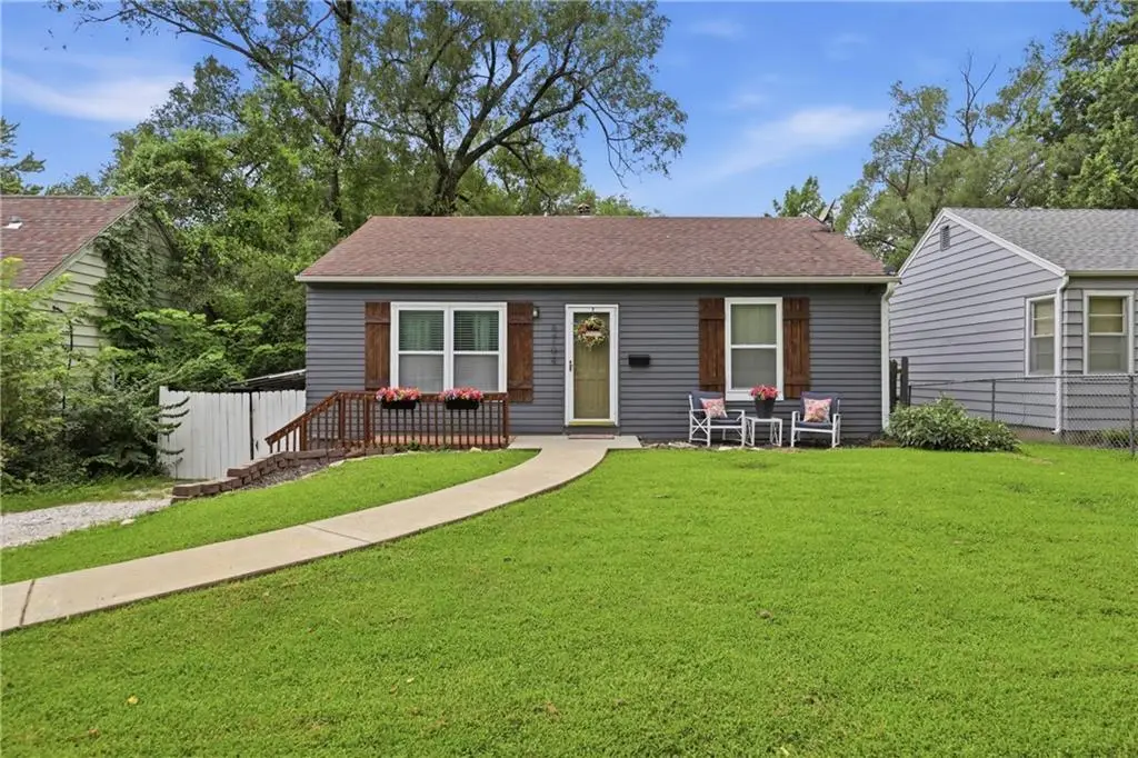 6704 Harris Avenue, Kansas City, MO 64133 - #1