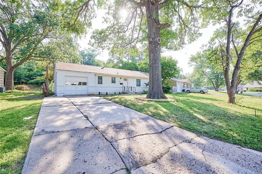9015 Washington Street, Kansas City, MO 64114 - #3