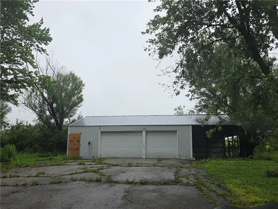208 E Woodward Street, Parker, KS 66072 - #3