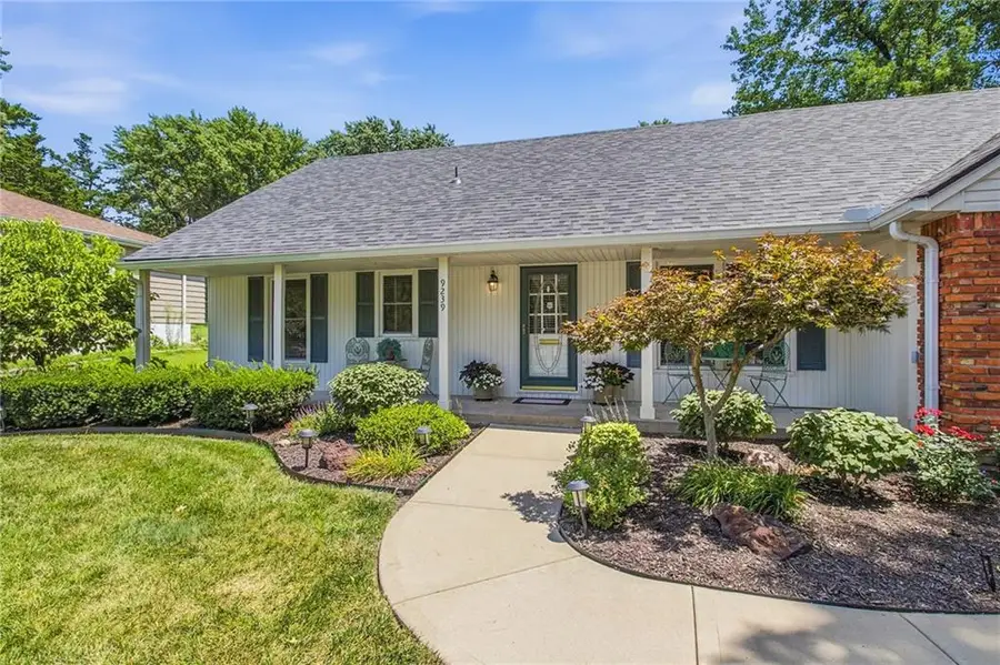 9239 Switzer Road, Overland Park, KS 66214 - #2
