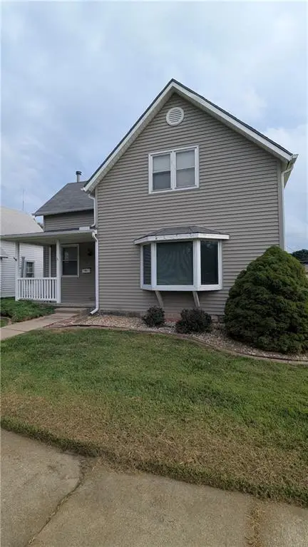 609 Pottawatomie Street, Hiawatha, KS 66434 - #2