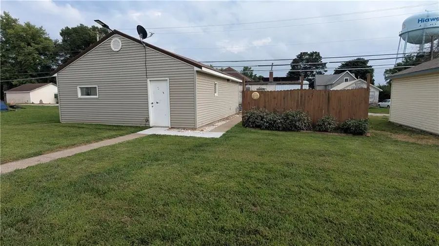 609 Pottawatomie Street, Hiawatha, KS 66434 - #3