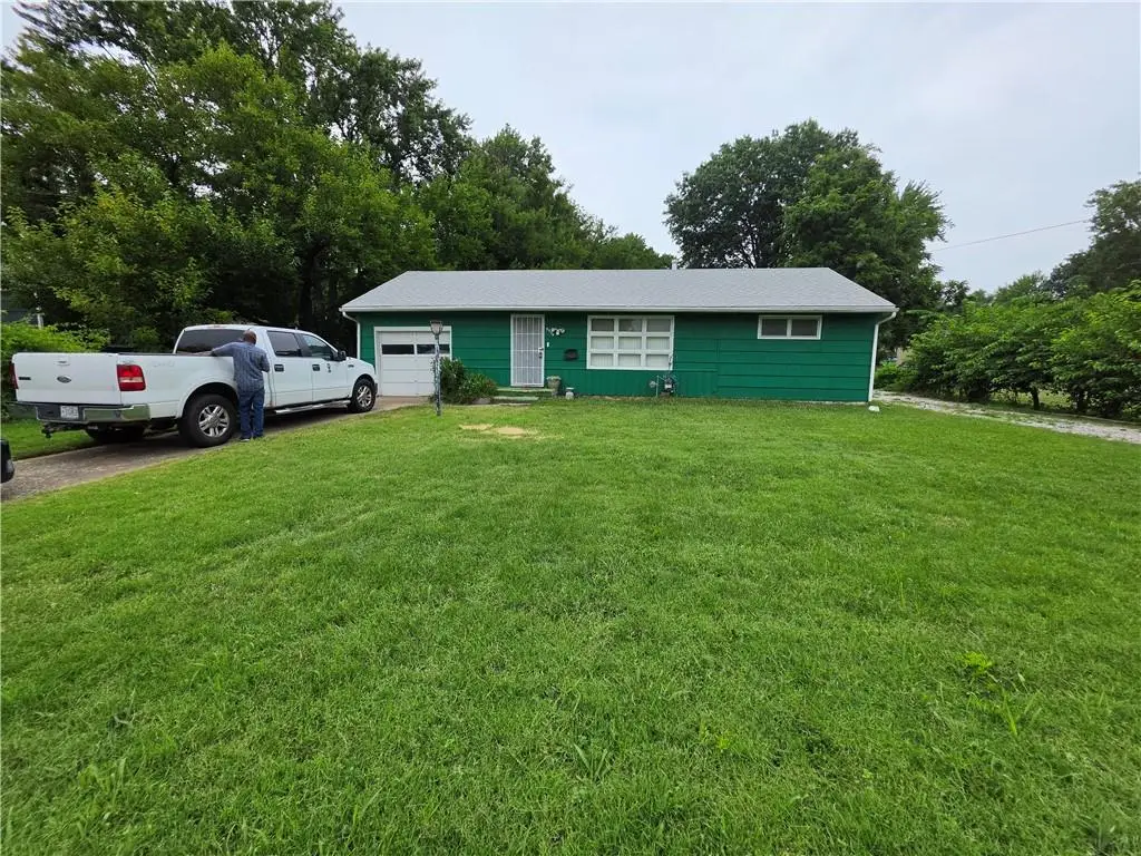 8504 E 87th Street, Kansas City, MO 64138 - #1