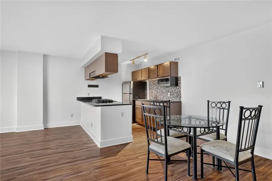 600 E 8th Street #8H, Kansas City, MO 64106 - #2