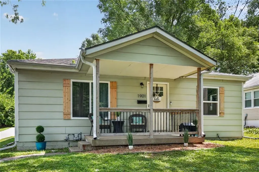 1901 S Cedar Avenue, Independence, MO 64052 - #1
