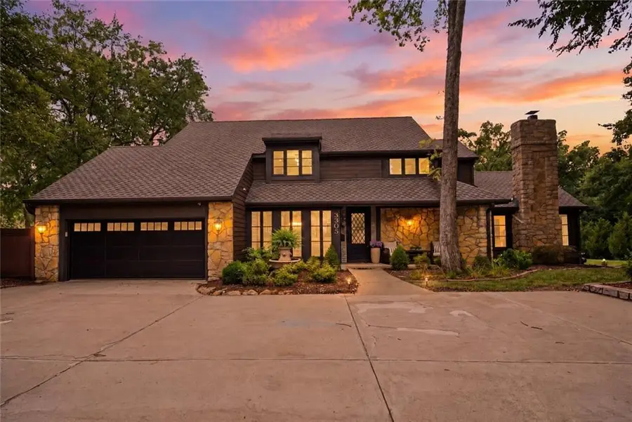 3505 Shawnee Mission Parkway, Fairway, KS 66205 - #3