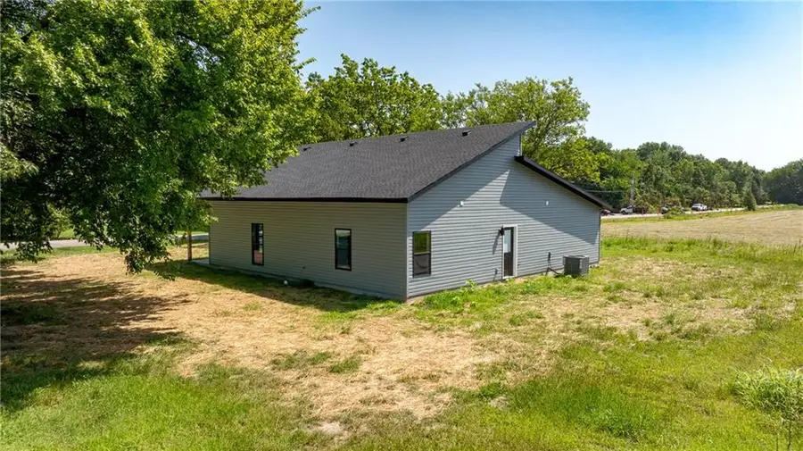 1616 E 20th Street, Pittsburg, KS 66762 - #3