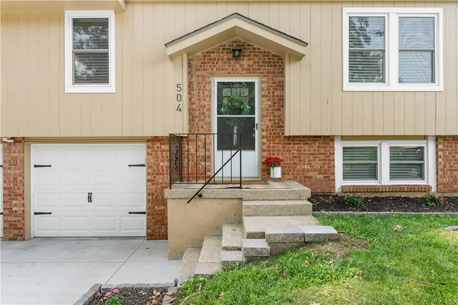 504 SW Killarney Lane, Blue Springs, MO 64014 - #2